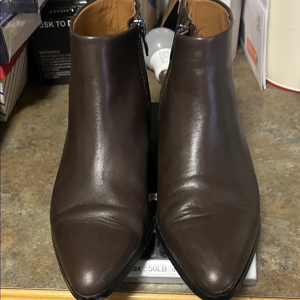 Coach women’s Brown Leather Ankle Boots - Sleek Zip Chelsea Style 6.5M